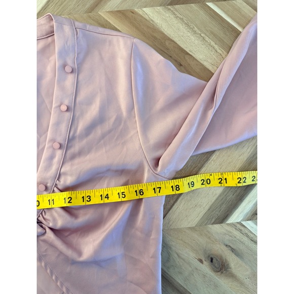 Mimosa Women Sm Blush Pink Crop L/S V-Neck Button Blouse Top Silky Balletcore - Picture 4 of 5